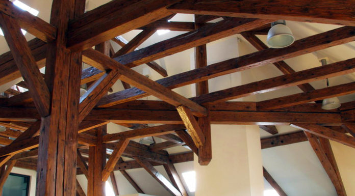 Un vernis intumescent pour protéger les structures bois contre le feu