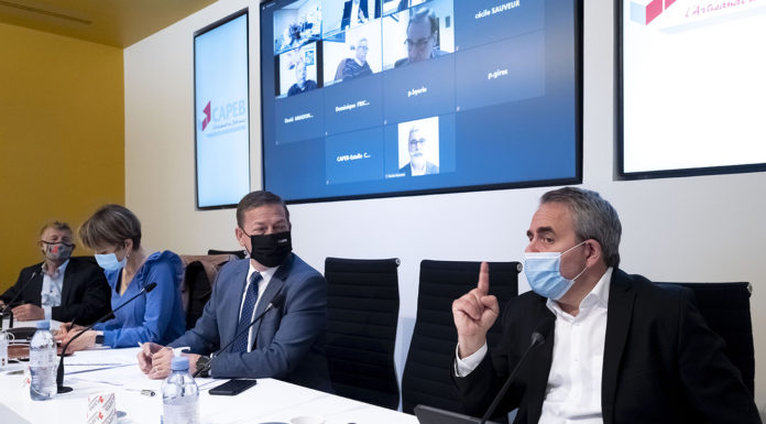 Xavier Bertrand, candidat à l’élection présidentielle, s’est rendu à la Capeb