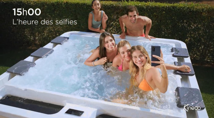 Kinedo part en campagne TV : des spas pour toute la famille
